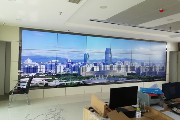 疫情當(dāng)下，拼接屏廠家該如何發(fā)展？