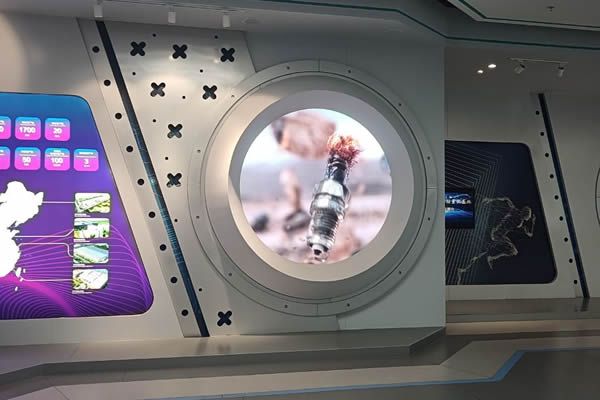 異形拼接屏怎么創(chuàng)意設(shè)計，主要應(yīng)用在哪些場合？