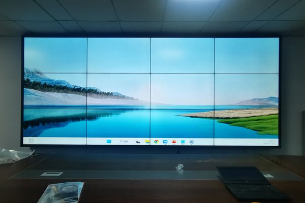 拼接屏安裝是怎么做到點對點、不變形顯示的？