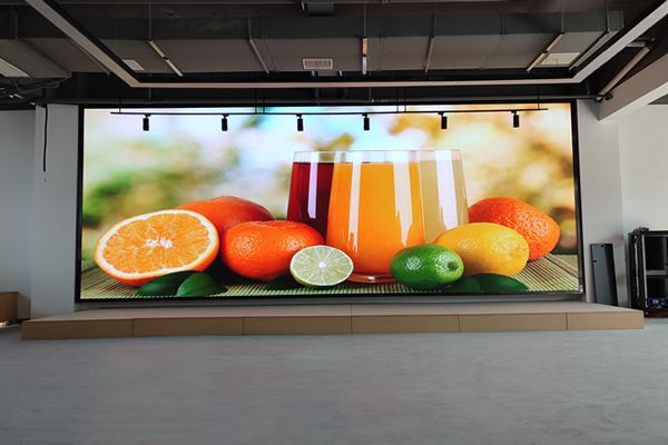 舞臺背景墻大屏怎么定制，舞臺LED顯示屏方案設(shè)計