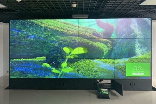 液晶拼接屏是定制產(chǎn)品的嗎，定制方案如何設(shè)計(jì)？