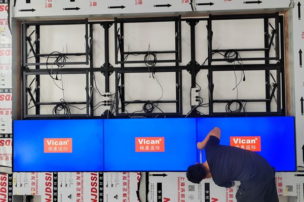 電腦是怎樣連接液晶拼接屏并控制的？